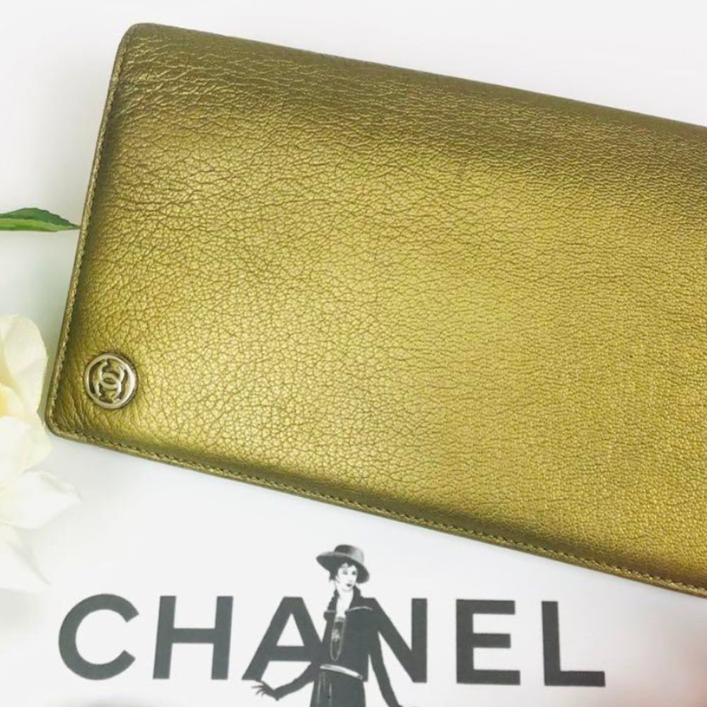 Gorgeous Gold CHANEL wallet